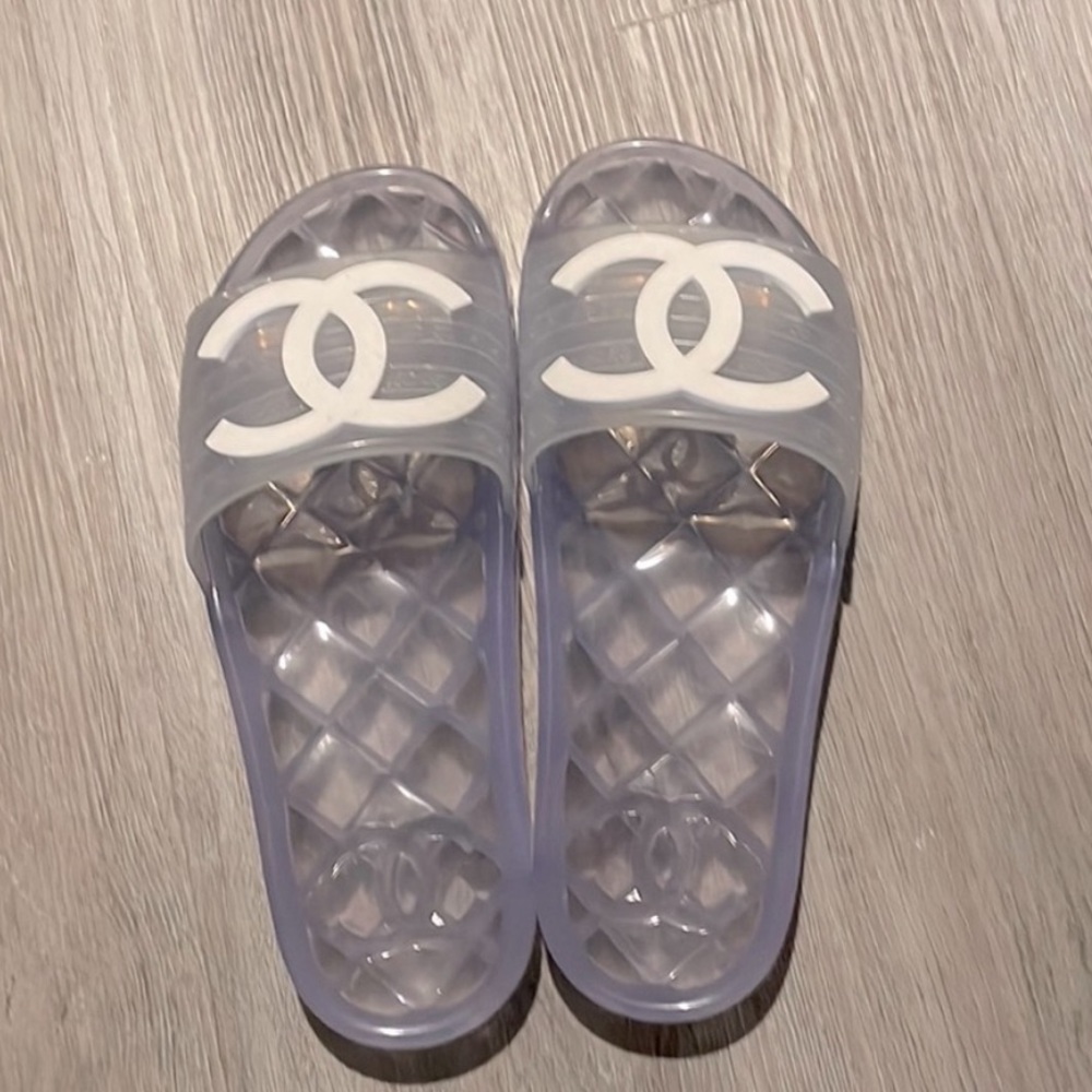 Pre-loved Chanel Clear Rubber Slides with White Interlocking CC Logo Size 8